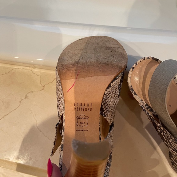 Stuart Weitzman snake print sandals. Nice! - Picture 3 of 8